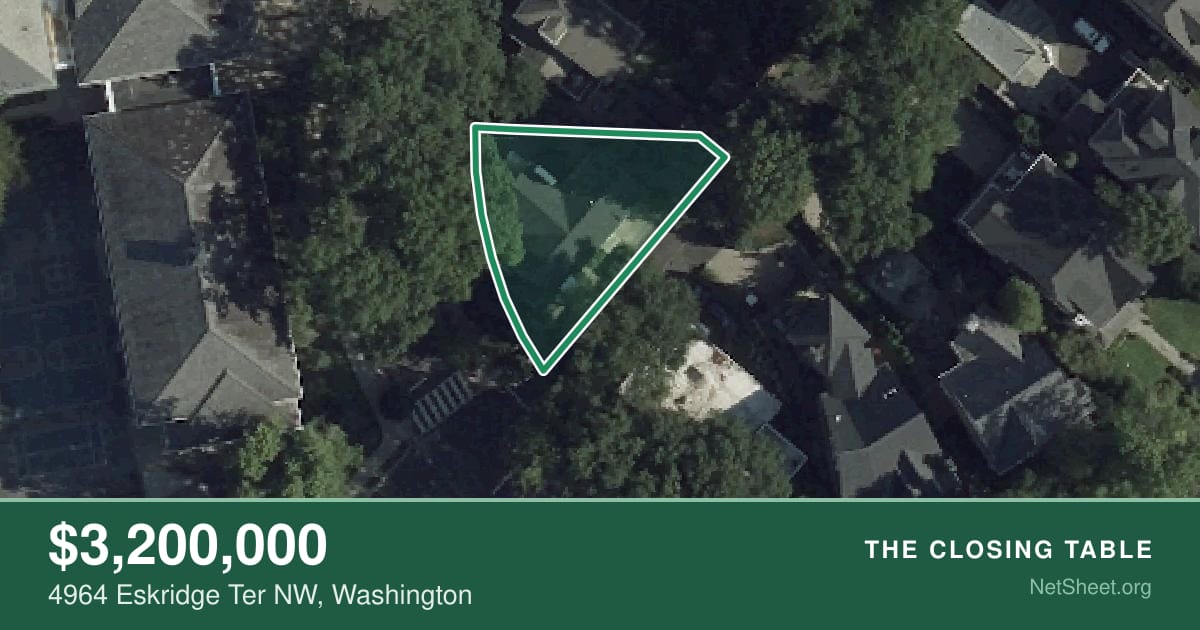 Aerial view of 4964 Eskridge Ter NW, Washington