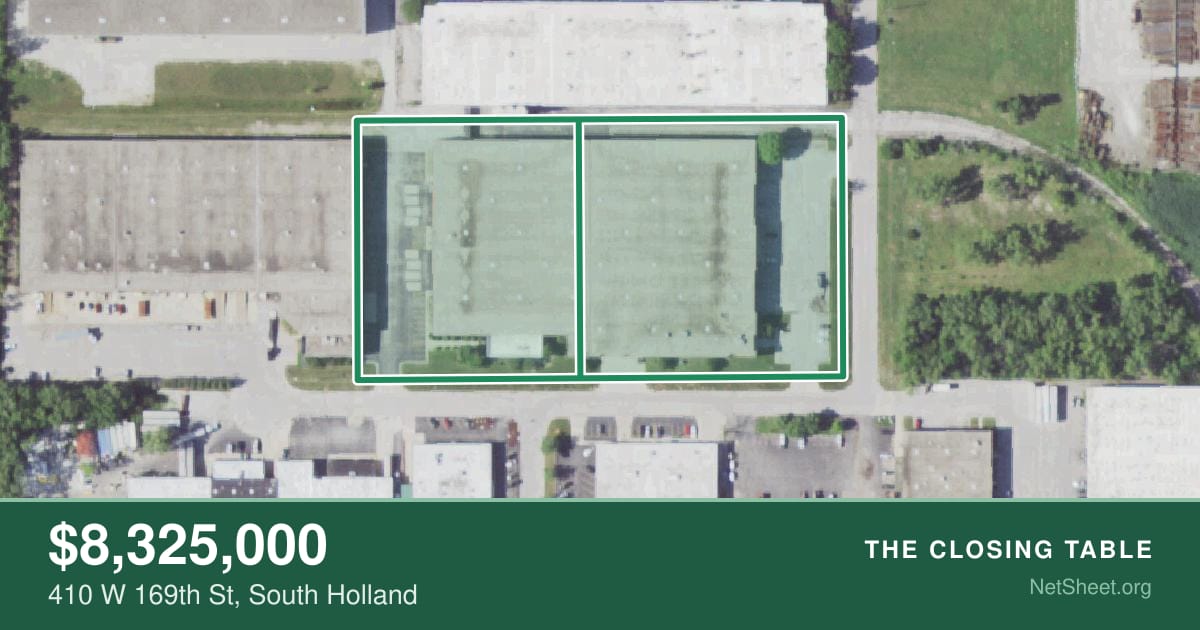Aerial view of 410 W 169th St, South Holland