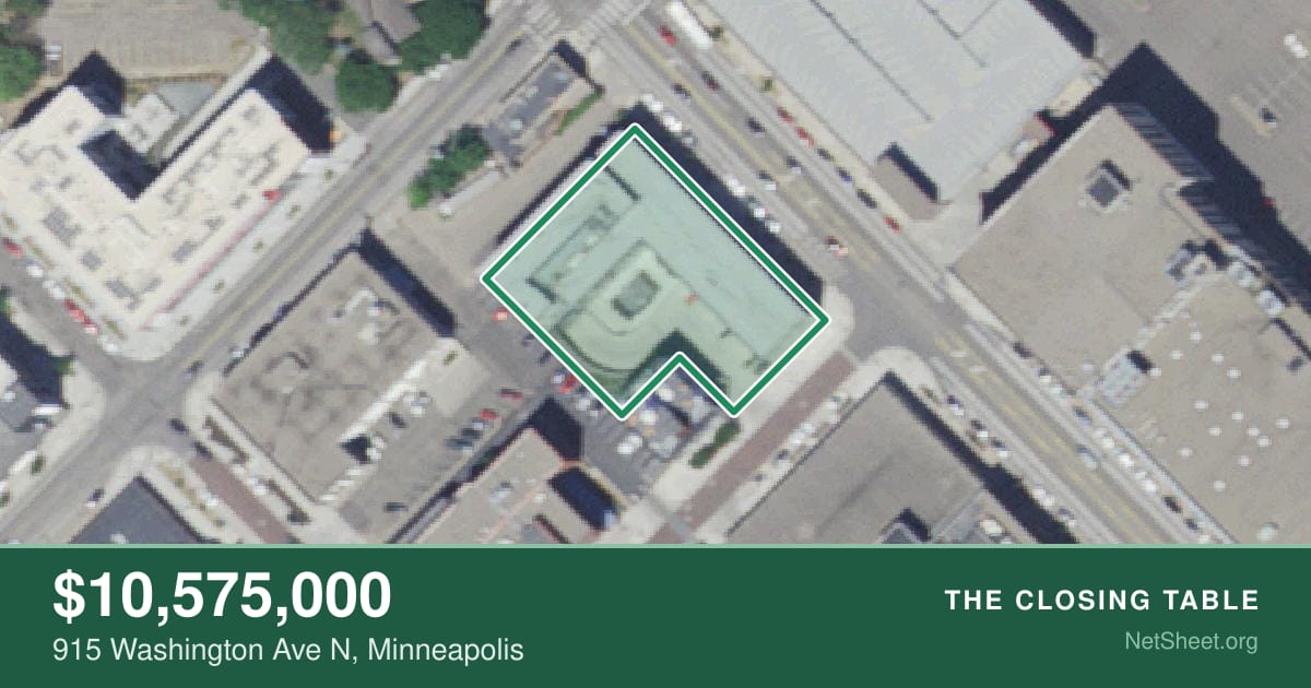 Aerial view of 915 Washington Ave N, Minneapolis