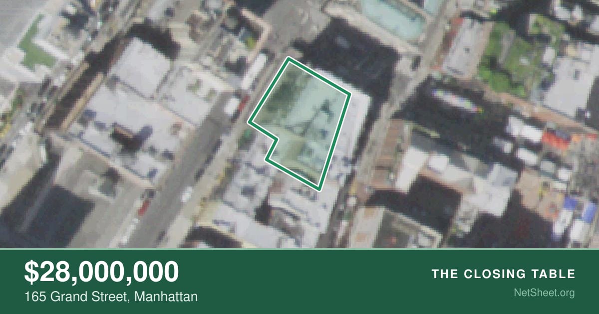 Aerial view of 165 Grand Street, Manhattan